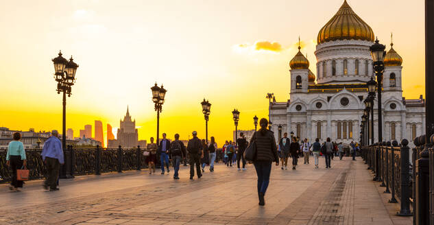Christ-Erlöser-Kathedrale an der Moskwa am frühen Abend, Moskau, Russland, Europa - RHPLF09428