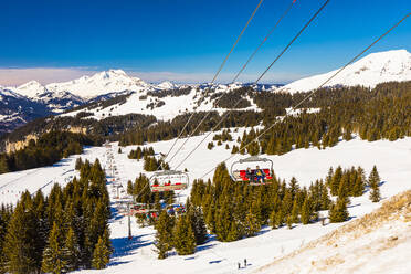 Sessellift in Avoriaz, Morzine, Französische Alpen, Frankreich, Europa - RHPLF09432