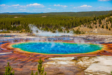 Grand Prismatic Spring, Yellowstone National Park, UNESCO Weltkulturerbe, Wyoming, Vereinigte Staaten von Amerika, Nordamerika - RHPLF09701