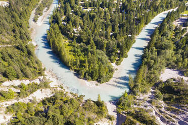 Hochformatige Ansicht der Isar am Isarhorn bei Mittenwald, Oberbayern, Bayern, Deutschland - SIEF09031