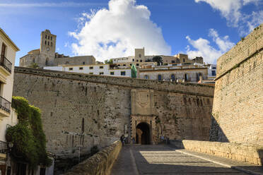 Portal de Ses Taules main gate, cathedral, Dalt Vila old town, UNESCO World Heritage Site, Ibiza Town, Balearic Islands, Spain, Mediterranean, Europe - RHPLF09979