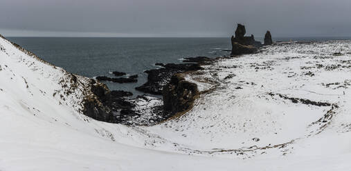 Londrangar, Snaefellsnes, Island, Polarregionen - RHPLF10210