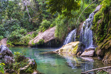 Wasserfall El Nicho in der Sierra del Escambray unweit von Cienfuegos, Kuba, Westindien, Karibik, Mittelamerika - RHPLF10264