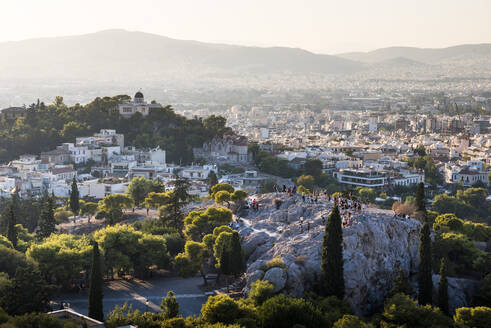 Areopag-Hügel, Athen bei Sonnenuntergang, Region Attika, Griechenland, Europa - RHPLF10392