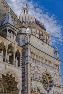 Capella Colleoni, Kapelle der Basilica di Santa Maria Maggiore auf der Piazza Duomo in der Citta Alta (Altstadt), Bergamo, Lombardei, Italien, Europa - RHPLF10445