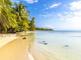 A view of the Caribbean sea off Bocas del Drago beach, Colon Island, Bocas del Toro Islands, Panama, Central America - RHPLF10472