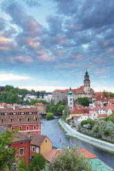 Schloss Cesky Krumlov aus dem Jahr 1240, Cesky Krumlov, UNESCO-Weltkulturerbe, Südböhmen, Tschechische Republik, Europa - RHPLF10545