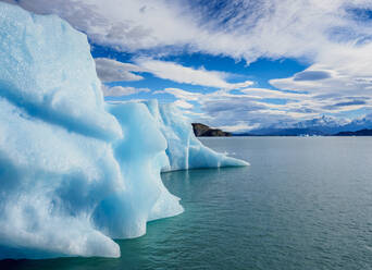 Eisberg auf dem Argentinischen See, Nationalpark Los Glaciares, UNESCO-Weltkulturerbe, Provinz Santa Cruz, Patagonien, Argentinien, Südamerika - RHPLF10649