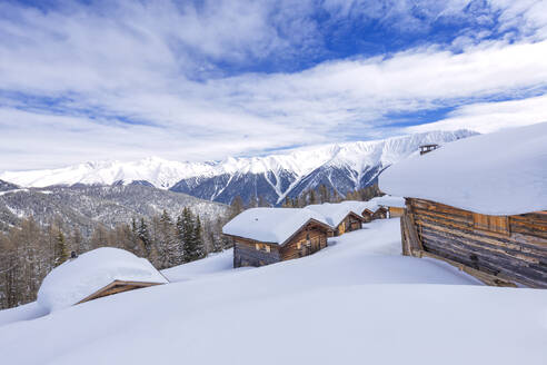 Typische Almhütten, Wiesner Alp, Davos Wiesen, Albulatal, Bezirk Prattigau/Davos, Kanton Graubünden, Schweiz, Europa - RHPLF10703