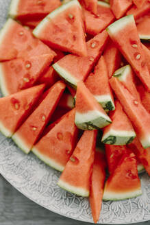 Wassermelone auf Teller - JOHF00602