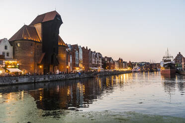 Hanseatic League houses on the Motlawa River at sunset, Gdansk, Poland, Europe - RHPLF10824