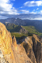 Sonnenuntergang vom Piz Pordoi mit der Marmolada im Hintergrund, Fassa Tal, Trentino, Dolomiten, Italien, Europa - RHPLF10878