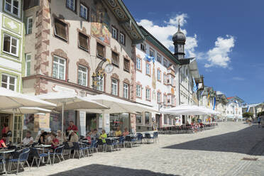 Street cafes, pedestrian zone, Bad Toelz, Upper Bavaria, Bavaria, Germany, Europe - RHPLF11132