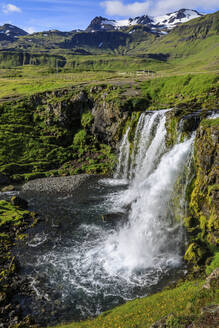 Wasserfall Kirkjufellsfoss in Grundarfjordur, Island, Europa - RHPLF11167