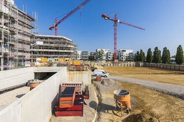 Baustelle an einem sonnigen Tag - WDF05516