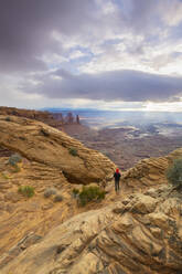 Mesa Arch, Canyonlands National Park, Moab, Utah, Vereinigte Staaten von Amerika, Nord Amerika - RHPLF11383