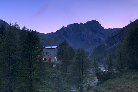 Sonnenuntergang auf der Bosio-Hütte, Valmalenco, Valtellina, Lombardei, Italien, Europa, lizenzfreies Stockfoto