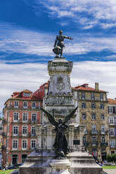 Statue von Prinz Heinrich dem Seefahrer (Monumento ao Infante Dom Henrique), auf dem 1894 errichteten Denkmal, Palacio da Bolca, Porto, Portugal, Europa - RHPLF11711