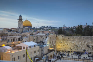 Western Wall and the Dome of the Rock, Old City, UNESCO World Heritage Site, Jerusalem, Israel, Middle East - RHPLF11770