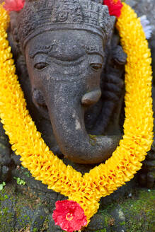 Geschmückte Ganesh-Statue in Ubud, Bali, Indonesien, Südostasien, Asien - RHPLF11950