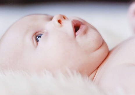 Baby looking away - JOHF00971