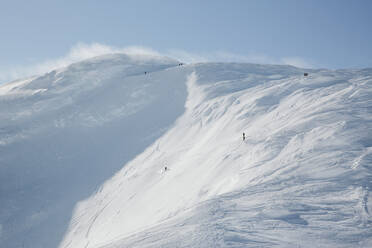 Skipiste in den Bergen - JOHF01211