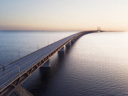 Brücke über das Meer - JOHF01622