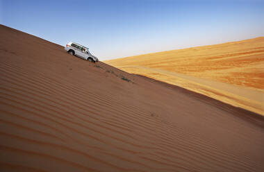 Sultanate Of Oman, Wahiba Sands, Dune bashing in a SUV - WWF05285