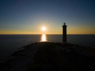 Leuchtturm bei Sonnenuntergang in Veli Rat in Kroatien - AAEF04135