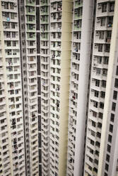 Luftaufnahme von Wohnhochhäusern in Hongkong, China. - AAEF04457