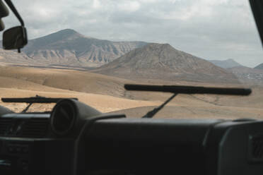 4x4 front windows view while driving - CAVF63747