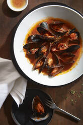 Steamed Clams in Marinara Sauce - CAVF64390