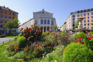 Deutschland, Bayern, Oberbayern, München Stadtbild mit Grtnerplatztheater und Staatstheater am Grtnerplatz - SIEF09112