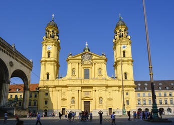 Deutschland, Bayern, Oberbayern, München, Altstadt, Fassade der Theatinerkirche - SIEF09125