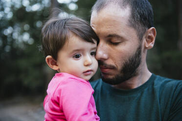 Portrait of father and little daughter, Yosemite National Park, California, USA - GEMF03202