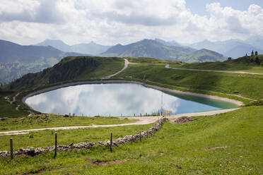 Österreich, Tirol, Kitzbüheler Alpen, Kitzbüheler Horn, Bergsee - WIF04078