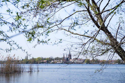 Deutschland, Brandenburg, Werder, Blick auf den Großen Zernsee - HLF01157