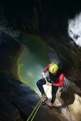 Canyoning Gloces-Schlucht in den Pyrenäen. - CAVF64683