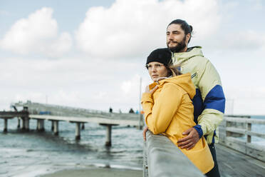 Couple on the pier in Heiligenhafen - NAF00151