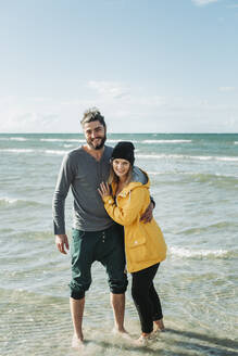 Couple at the beach in Heiligenhafen - NAF00159