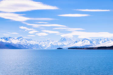 New Zealand, South Island, Scenic mountainous landscape of Lake Pukaki - SMAF01550