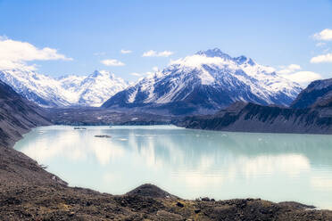 New Zealand, South Island, Scenic view of Tasman Lake and snowcapped mountains - SMAF01568