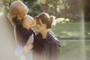 Parents with baby - JOHF02706