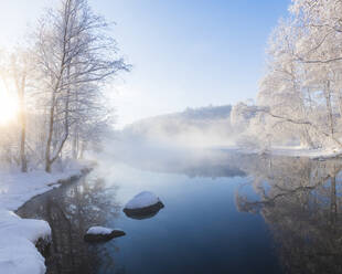 Fluss im Winter - JOHF03158