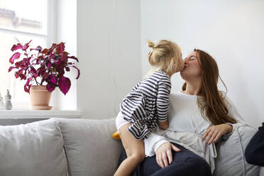 Mother and daughter together - JOHF03168