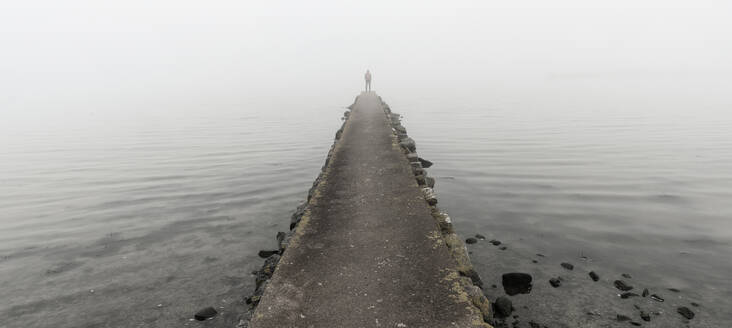 Jetty at sea - JOHF03367