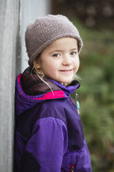 Portrait of smiling girl - JOHF03485