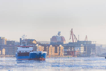 Cargo ship on sea - JOHF04132