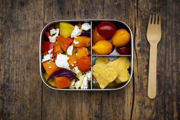 Metal lunchbox with salad made of oven-baked vegetables and heart-shaped polenta - LVF08350