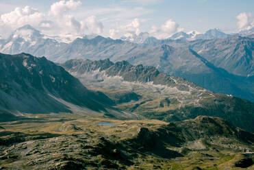 Blick auf eine schöne, stimmungsvolle Landschaft in den Alpen. - CAVF65229